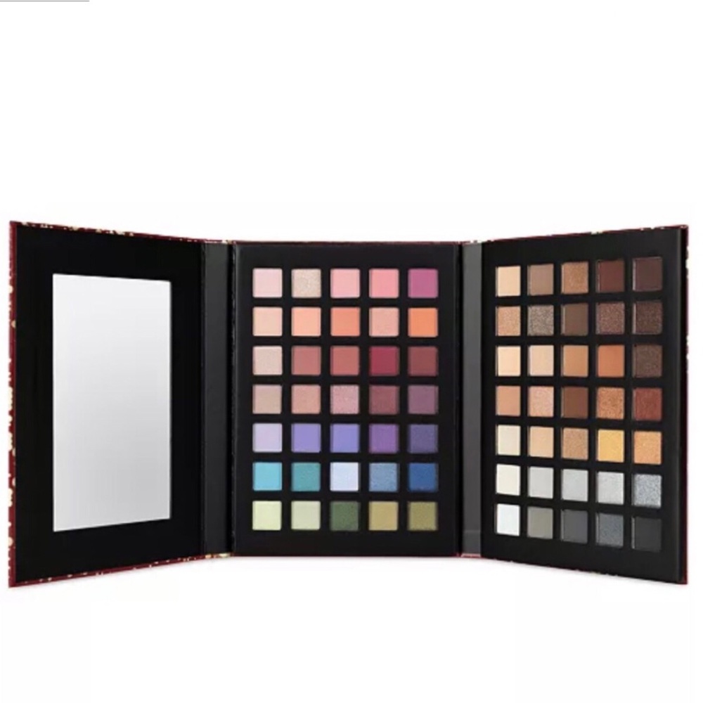 Artistry eyeshadow palette NWT